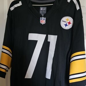 Gordon Gravelle #71 jersey. Excellent condition!! Nfl logo. Size Large